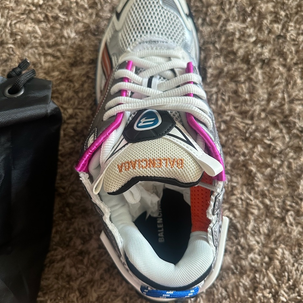 Men’s 11 Balenciaga Runner Sneakers (Multi Color) - Picture 5 of 9